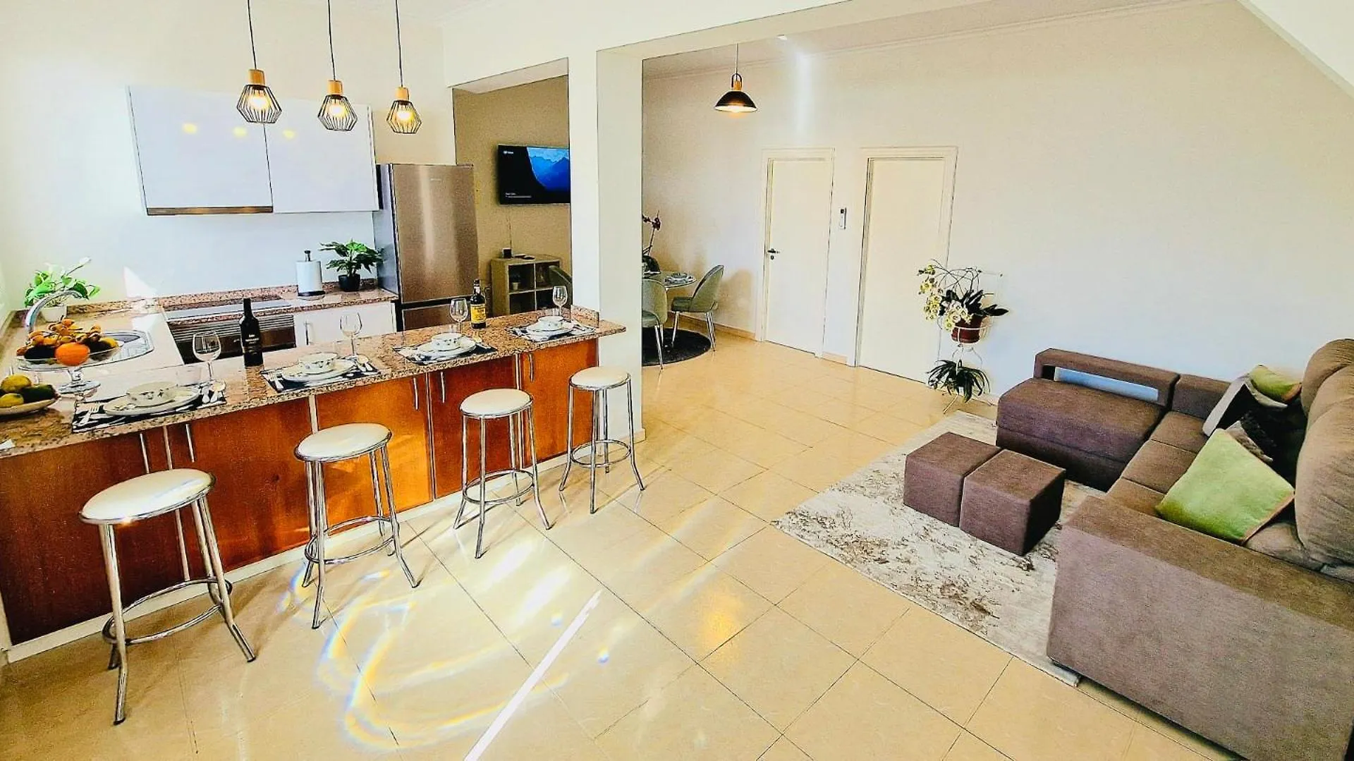Sunshine Palace Madeira 蓬他达维托亚 公寓